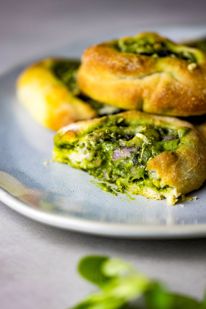 Vegan spinach Pizza rolls