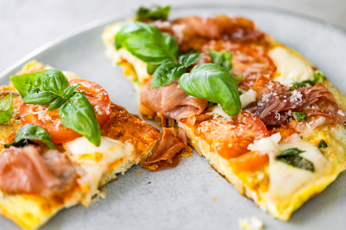 Easy Breakfast Pizza Recipe