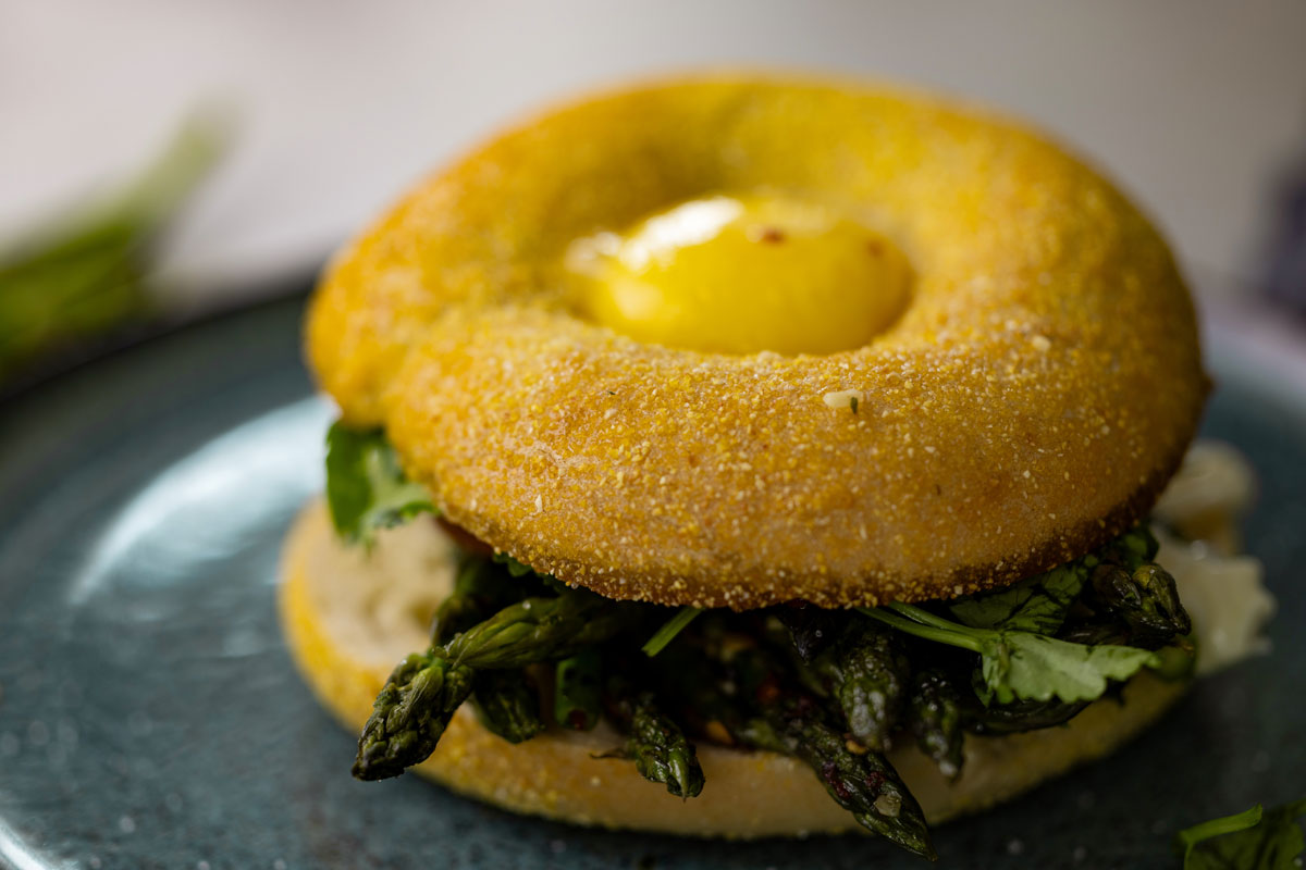 Egg in a Bagel Hole with Asparagus